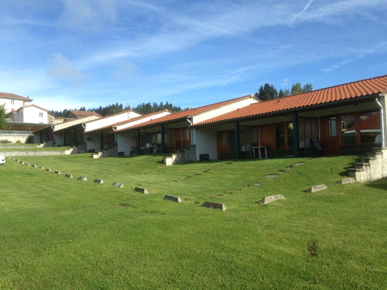 Le Domaine De Fonteline Apartment Allègre Екстериор снимка